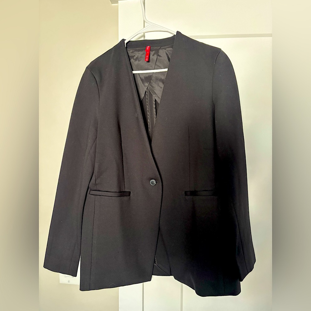 Brand new without tags SPANX perfect over sized blazer
